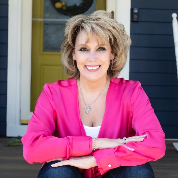 Meet your Posher, Robin - Picture 1 of 1